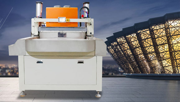 液晶开云网页版通常由哪几个部分组成?